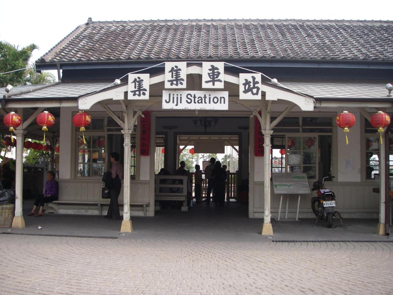 Chong Er Ya She Homestay Jiji Exterior foto